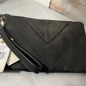 Lucky brand rayla wristlet black